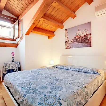 Lagoon Apartmán *
